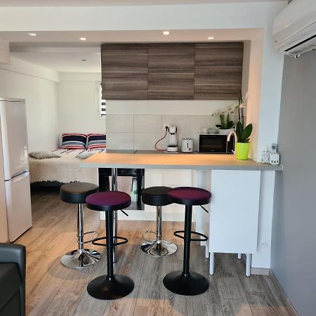 Spacieux Studio Dans Le Beaujolais Saint-Georges-de-Reneins Eksteriør billede