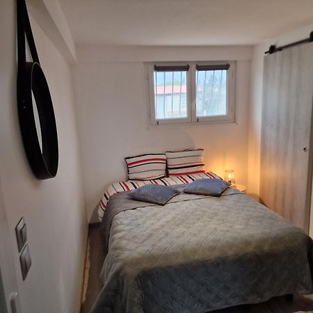 Spacieux Studio Dans Le Beaujolais Saint-Georges-de-Reneins Eksteriør billede