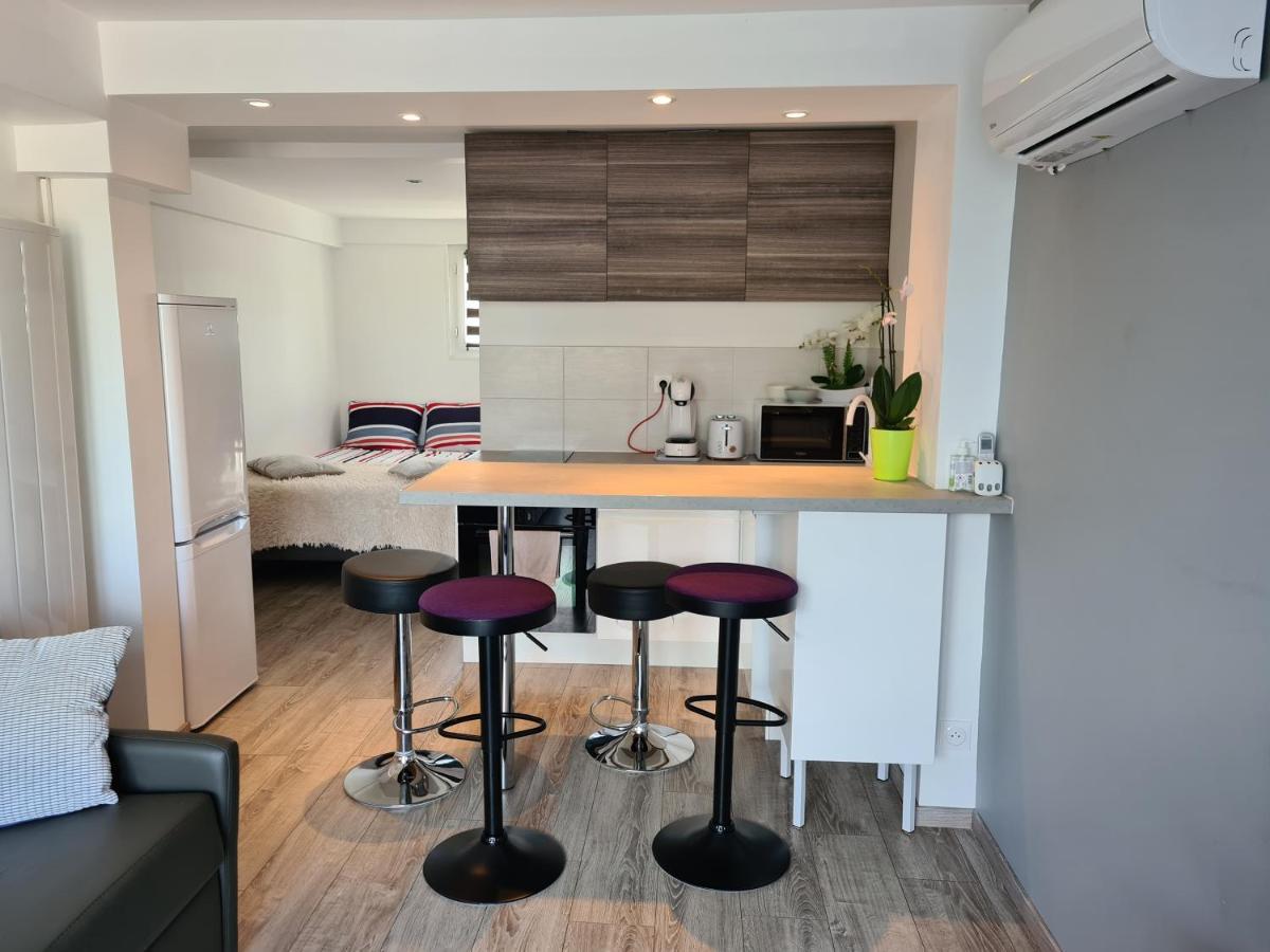 Spacieux Studio Dans Le Beaujolais Saint-Georges-de-Reneins Eksteriør billede