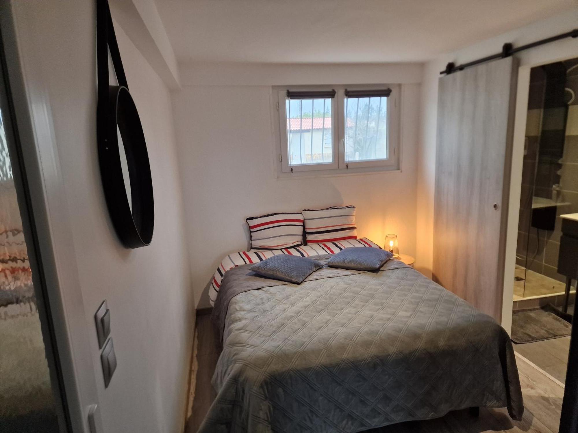 Spacieux Studio Dans Le Beaujolais Saint-Georges-de-Reneins Eksteriør billede